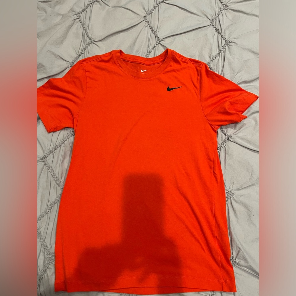 NWOT NIKE drifit Small
